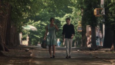 Un cinq sept uh a 5 to 7 relationship - 5 to 7