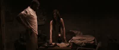 Un momento, un momento. - The Book of Eli