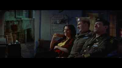 Un momento. - The Man in the Gray Flannel Suit