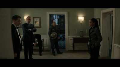 Una reinita no, - The Residence