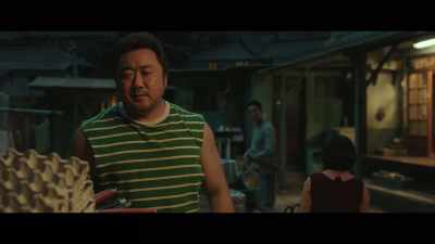 Uncle, grandpa's awake. - Along with the Gods: The Last 49 Days
