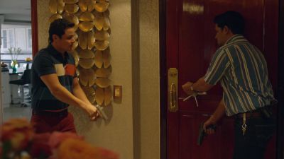 Uncle! It's me, Nicolas! - Narcos