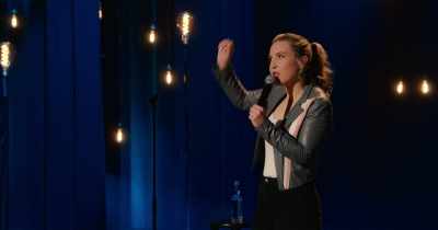 - Under a flickering streetlamp? - Taylor Tomlinson: Look at You