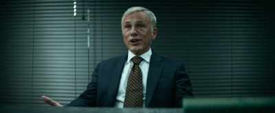 Under my guidance, Mr. Sang,
people will idolize you. - The Consultant