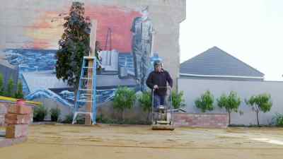 Under porky's watchful eye, - Selling Houses Australia