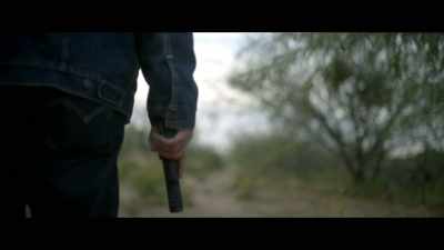 ♪ Undercover, undercover ♪ - The Last Narc