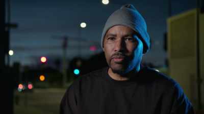 (uneasy music) - Hip Hop Uncovered