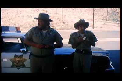 Ungar, Jeep, you hear me?! - Laserblast