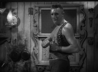 Ungrateful little tramp - Freaks