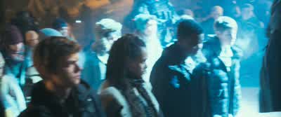 उन्हें यहाँ ऊपर लाओ! - Maze Runner: The Scorch Trials