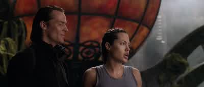 - Unhook your laser sight. - Lara Croft: Tomb Raider