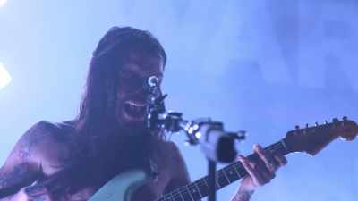 ♪♪♪
[UNINTELLIGABLE] - Biffy Clyro: Cultural Sons of Scotland