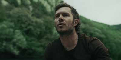 Unless he's blind, he can clearly see - River Wild