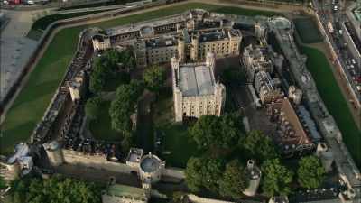 Unlike a typical royal palace complex - Ancient Engineering