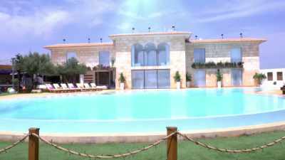 Unlike these, - Love Island
