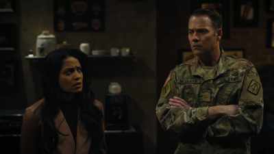Until we get there,
Naomi's gonna have to protect herself. - Naomi