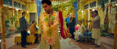 Until I don't have every penny back,
I won't let you leave from here. - Shaadi Mein Zaroor Aana