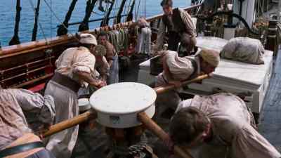 Up you go, lad.
Bringing us in, all hands on
deck. - Treasure Island