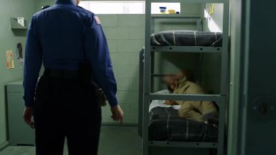 -Up, inmate.
-[gasps] - Orange Is the New Black