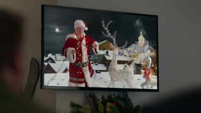♪ Up on a rooftop
Slip and fall ♪ - Holiday Crashers