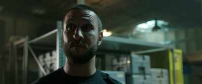 Up, straight out, then you
ride the front target. - Den of Thieves