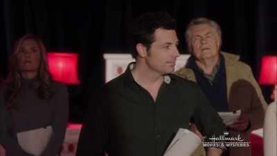 - Up there?
- Please. - Christmas Encore