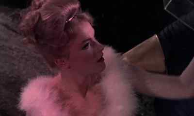 Up there, quick. Ingrid. - Journey to the Seventh Planet