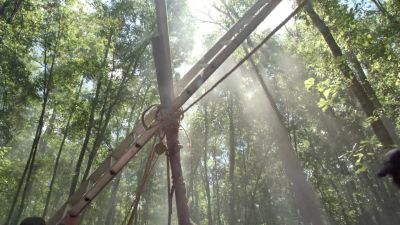 Up, up, up. - Under the Dome