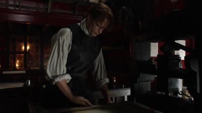 ♪♪ Upbeat instrumental music... - Outlander