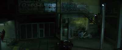 (upbeat music)
(people chattering) - Harmony
