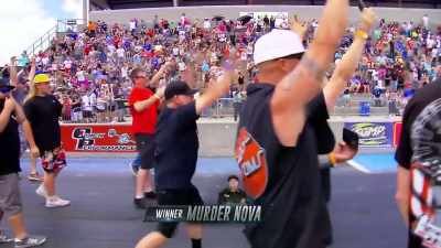 - [upbeat music playing]
- [cheering] - Street Outlaws No Prep Kings Team Attack