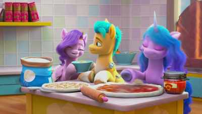[upbeat music playing] - My Little Pony: Make Your Mark