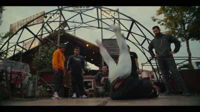 [upbeat music playing] - Street Food: USA