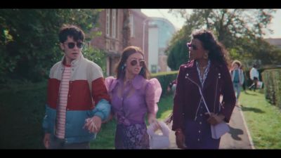 [upbeat music playing] - Sex Education