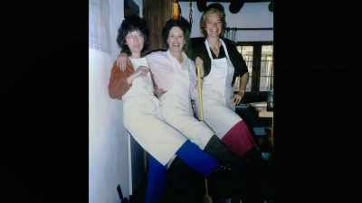 (upbeat music playing) - Raise Hell: The Life & Times of Molly Ivins