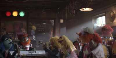 - (UPBEAT MUSIC PLAYING)
- (SINGING) - The Muppets Mayhem