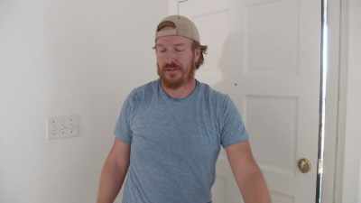 [ Upbeat music plays ] - Fixer Upper: Behind the Design