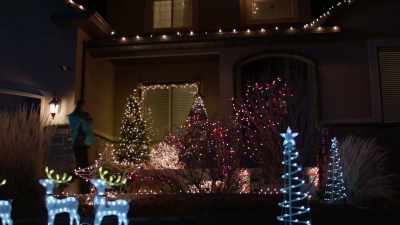 (upbeat music) - A Christmas of Wonders