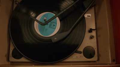 (upbeat music) - Informer 3838
