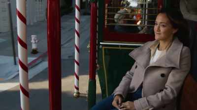 (upbeat music) - A Big Fat Family Christmas