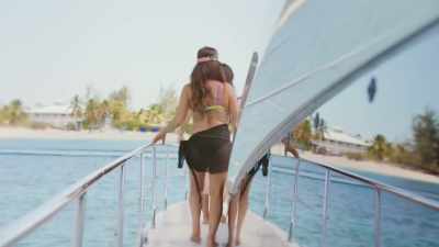 [upbeat music] - The Real Housewives Ultimate Girls Trip