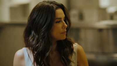 [upbeat music] - Eva Longoria: Searching for Mexico