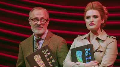 (upbeat runway music) - Kinky Boots: The Musical