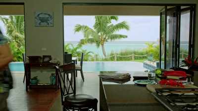 [uplifting music] - Retreat to Paradise