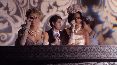 Upon my soul, it's countess olenska, - Gossip Girl