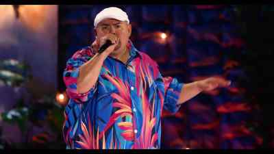 "USA! USA! USA! USA!" - Gabriel Iglesias: Legend of Fluffy