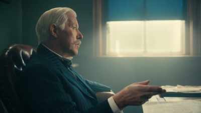 -USE YOUR OWN WORDS, OBVIOUSLY.
-OBVIOUSLY, SIR. - Miss Scarlet and the Duke