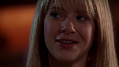 Used to wear a cross. - Smallville