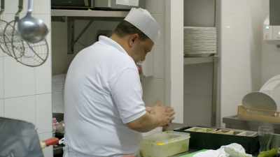 Using typical Roman
inventiveness, - Stanley Tucci: Searching for Italy
