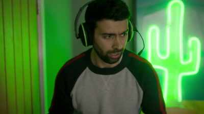 [USMAN] Lure him out with chocolate. - Dead Pixels